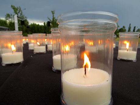 Homenatge en record de les víctimes de la Covid-19 al Parc de les Ribes del Ter