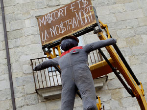 Protesta dels pagesos gironins amb una tractorada pel centre de la ciutat