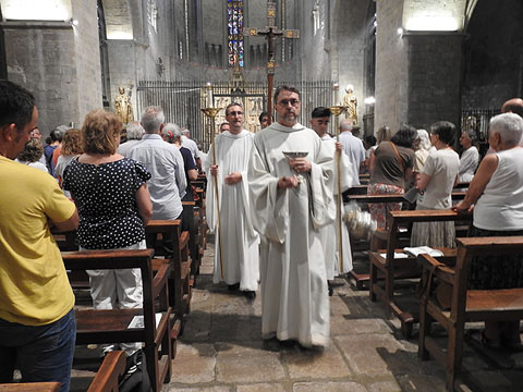 La celebraci&oacute; de la missa oficiada pel bisbe de Girona fra Octavi Vil&agrave;