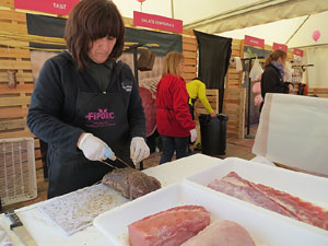 Fira del Porc FIPORC 2016. Elaboraci&oacute; de greixons, botifarres i carn de perol