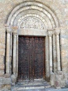 Portalada de l'església de Sant Pol