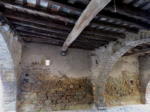 Arcades de Can Verdaguer.  Cal Sabater Borni. Segle XVI