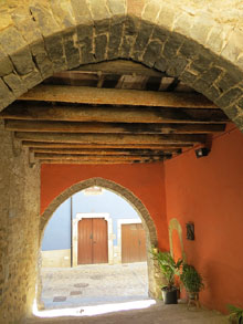 Carrer de la Vila Vella d'Angl&egrave;s