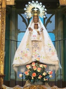 Interior de l'església de Santa Coloma de Farners