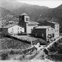 Esgl&eacute;sia de Sant Salvador de Bianya i cases al voltant. 1902