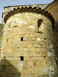 Detall de l'absis de l'esgl&eacute;sia de Sant Feliu de Beuda