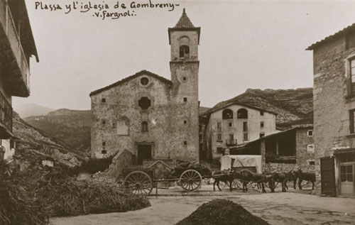 Pla&ccedil;a i esgl&eacute;sia de Sant Pere de Gombr&egrave;n. 1918