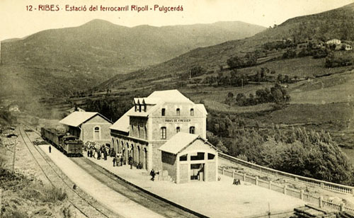 Arribada d'un ferrocarril a l'estaci&oacute; de Ribes de Freser. 1919-1930